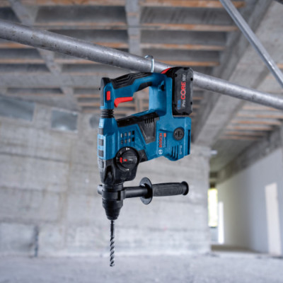 Акумуляторний перфоратор Bosch Pro GBH 18V-28 CF, патрон SDS-Plus, з 2 акб 5 Ah та з/п GAL 1880 CV, у L-Bохх 238