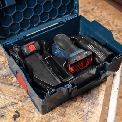 Акумуляторна ексцентрикова шліфмашина Bosch Pro GEX 18V-150-3, з акб 4 Ah та з/п GAL 18V-40, у L-Bохх 162